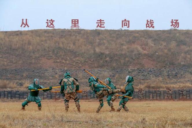 lol锁屏玩和不锁屏玩的区别