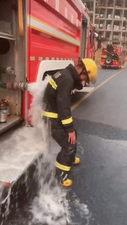 注销卡的时候卡里还有钱怎么办
