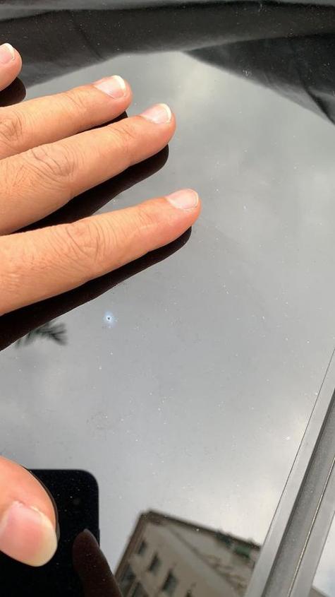 钢化膜为什么有白边