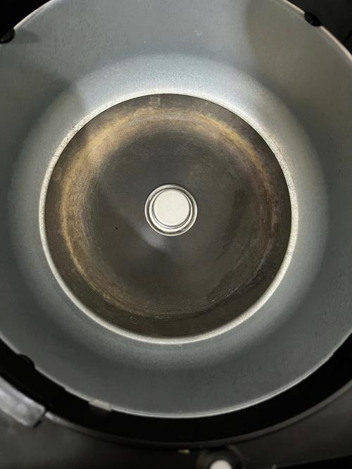 电饭煲粘锅底如何解决