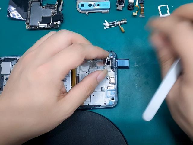 vivo手机摄像头脏了怎么清理