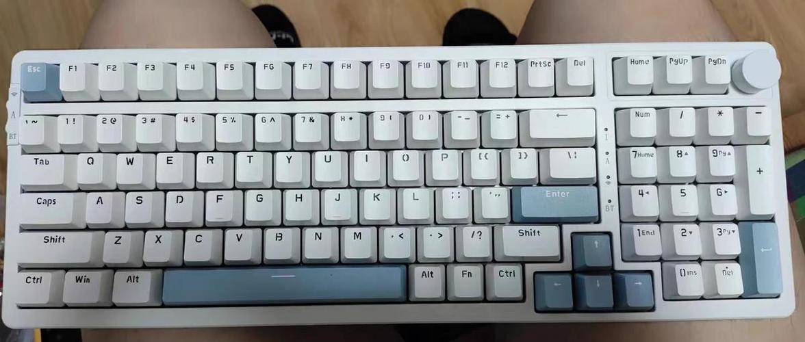 黑爵蓝牙键盘使用说明