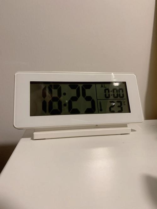 宜家电子表怎么设置