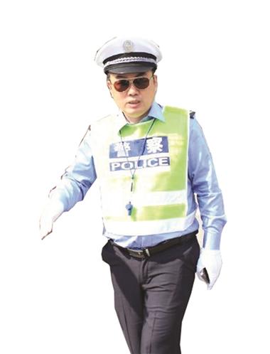 gta5线上怎么弄到警服截图3
