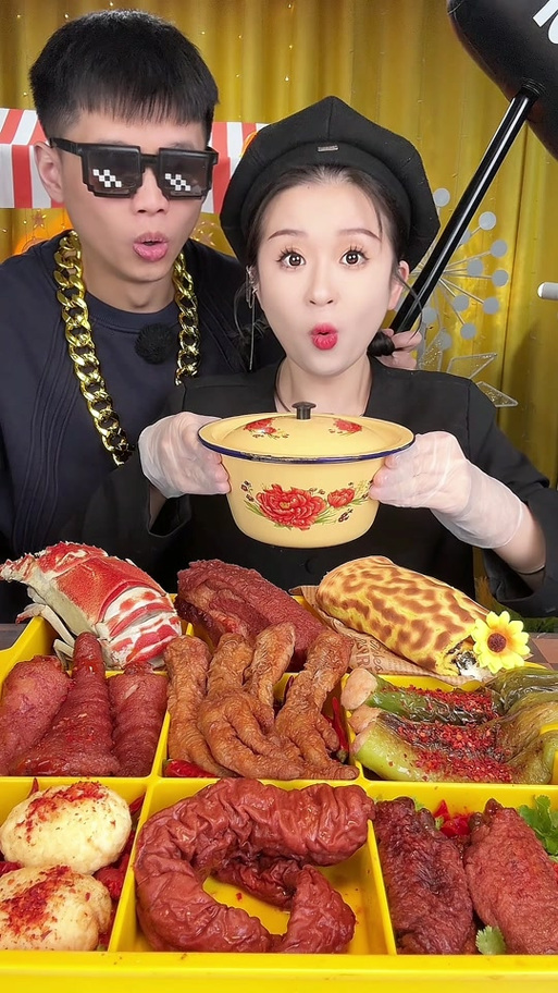 吃播兄妹俩九宫格