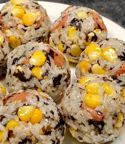 糯米饭团的做法和配料摆摊