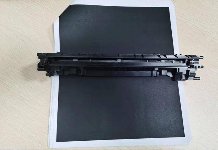 换硒鼓后打印都是黑的