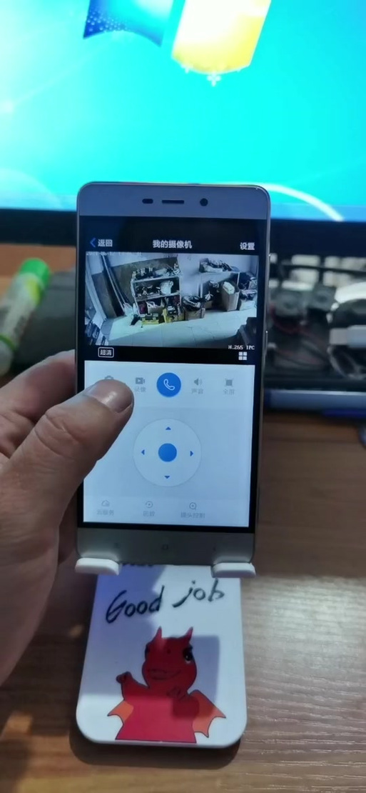小眯眼摄像头怎么通电