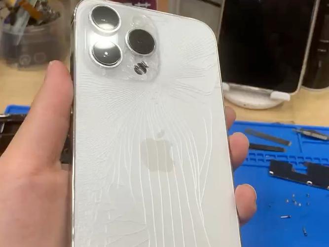 手机后玻璃盖裂了