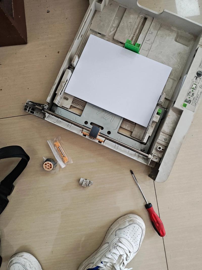 办公室打印机如何换纸