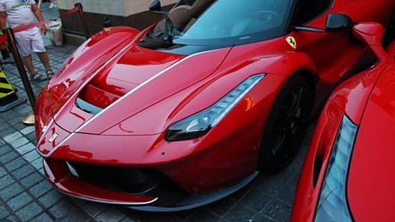 ferrari0.8