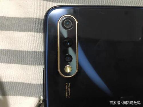 vivoz5后面三摄像头怎么用