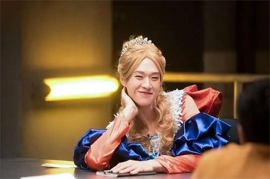 一男生喜欢上男扮女装截图1