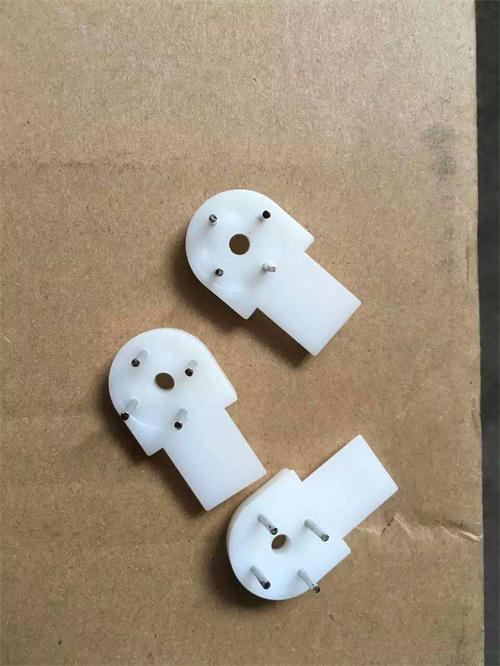 瓷砖墙可以用无痕钉吗