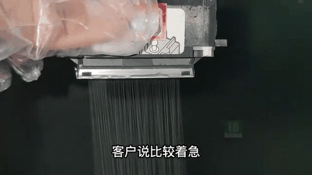 喷绘机喷头飞墨什么原因
