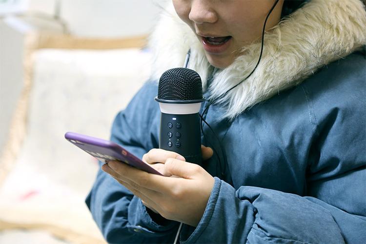 手机当麦克风在电视上唱歌唱吧