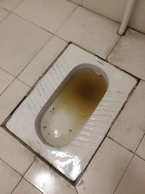 耳机仓掉蹲坑下水会堵吗