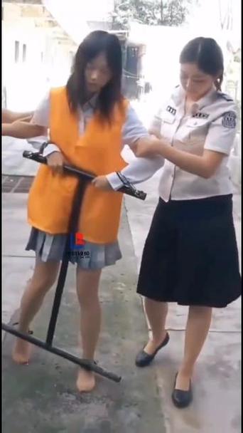 赤脚女犯人全集免费看