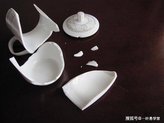 饭碗破了一个口,怎么扔
