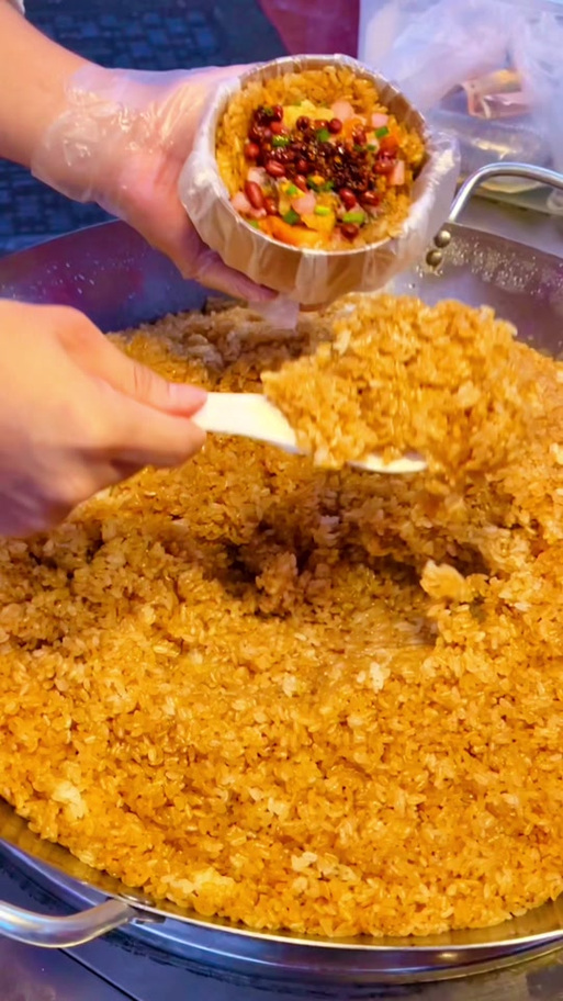 电饭煲蒸米饭用洗米吗