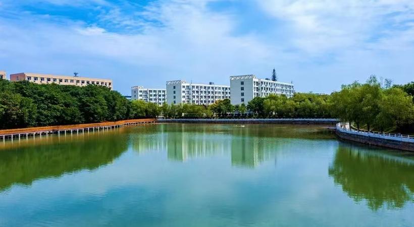 河南工业大学季截图3
