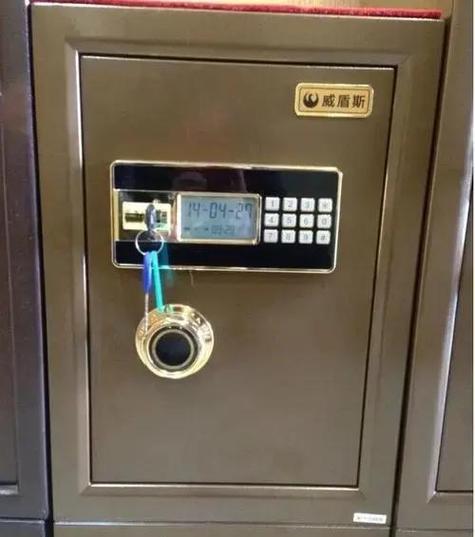 老式保险柜开锁方法视频