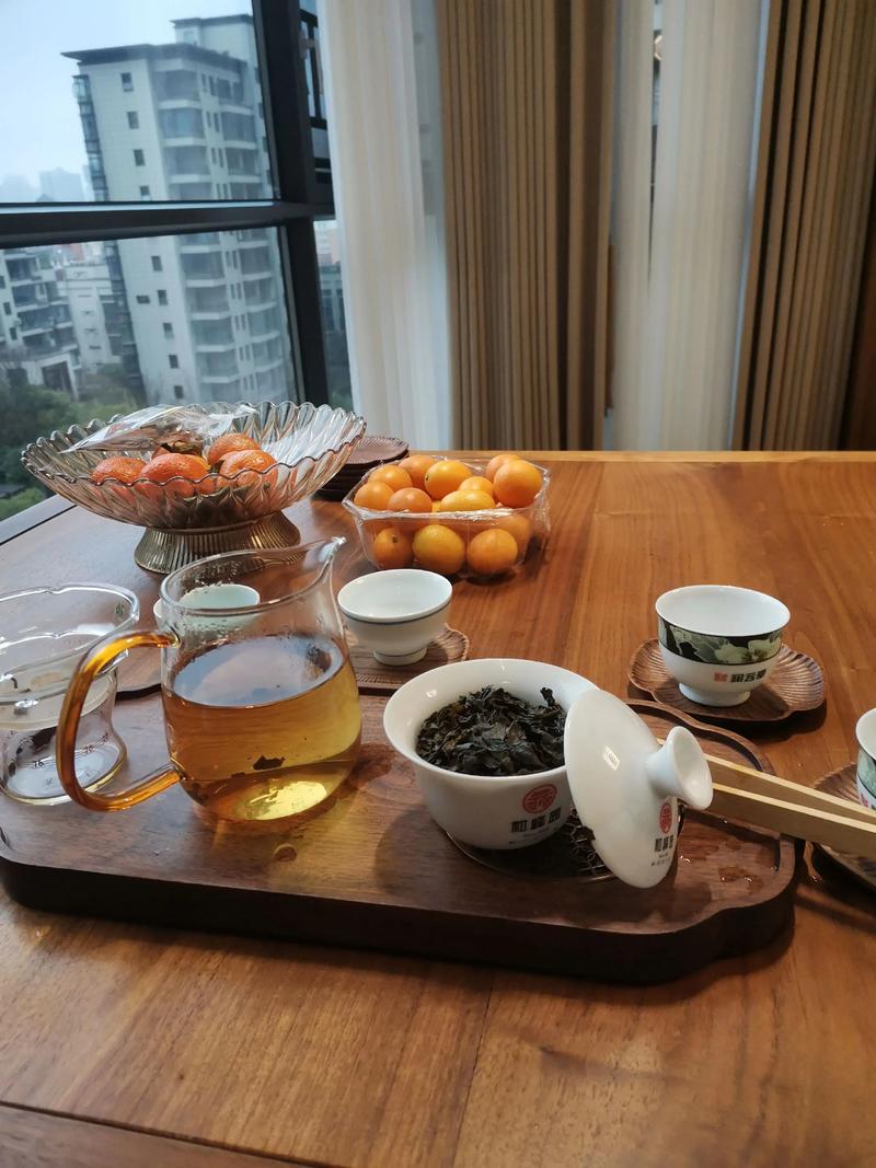 喝茶看剧