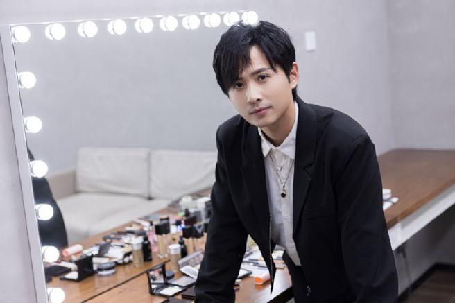 边江恋与制作人 边江恋与制作人