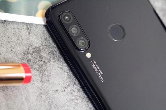 华为nova4e三个摄像头怎么用