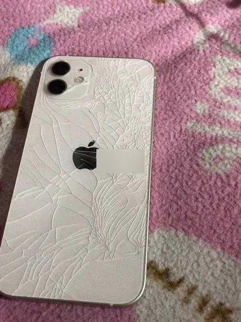 苹果手机后屏摔碎对手机有什么影响