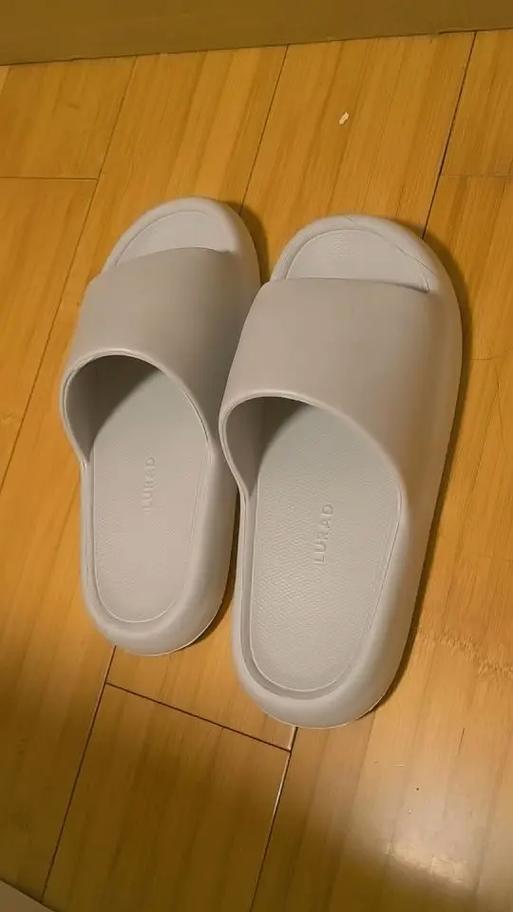 鞋子重点好还是轻点好