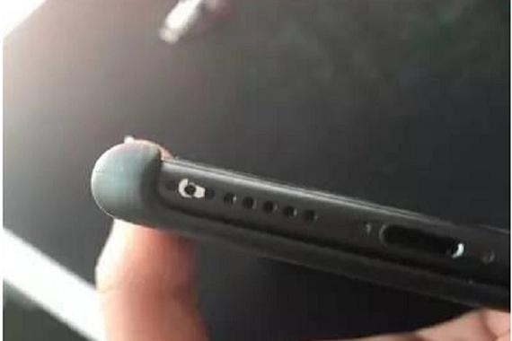 手机声音突然有杂音