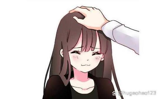 一个女生摸一个女生的头是什么意思