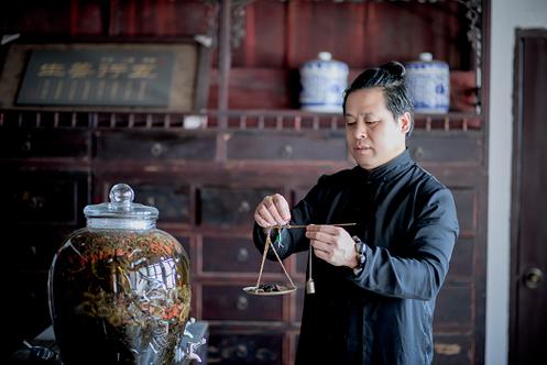 玩古玩的男人特点