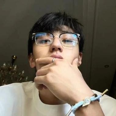 男生频繁发朋友圈