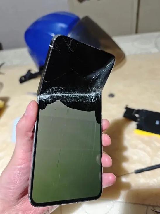 手机摔坏了里面的联系人怎么截图2