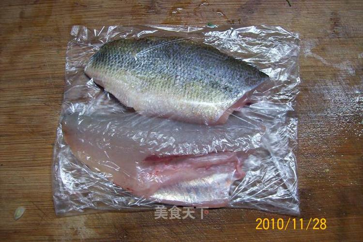 鲈鱼没吃完放冰箱第二天可以吃吗