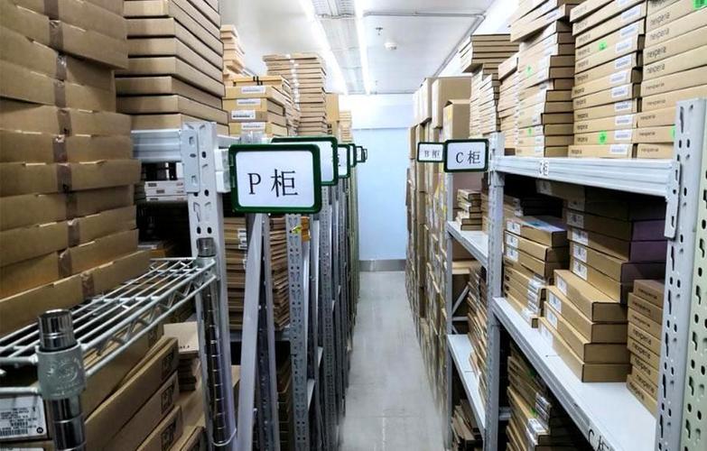 团队竞技仓库用哪把枪