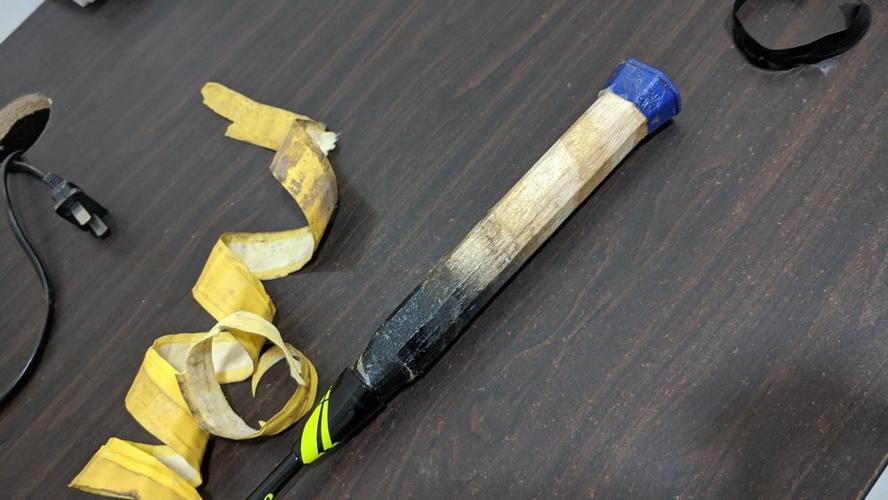 羽毛球拍手柄打磨