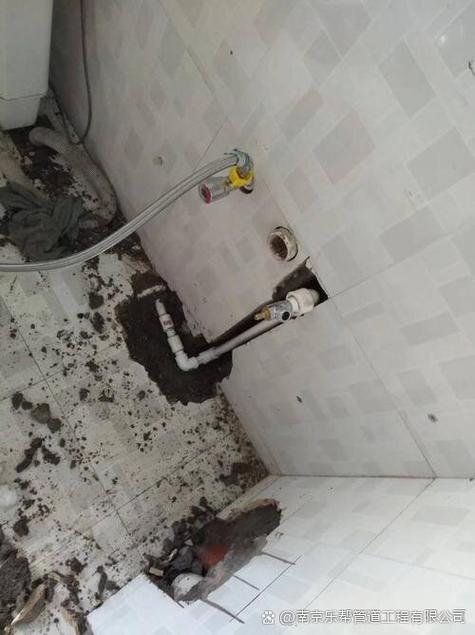 墙里水管漏水怎么补漏