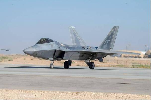f22是隐身战机吗
