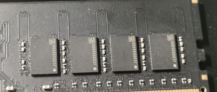 内存条显示8g可用原因