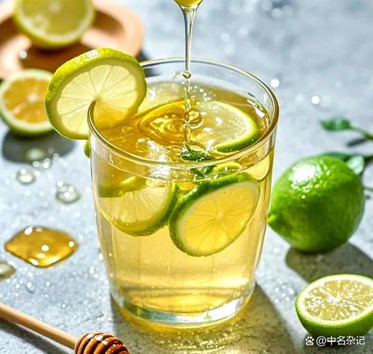 柠檬泡水加什么好