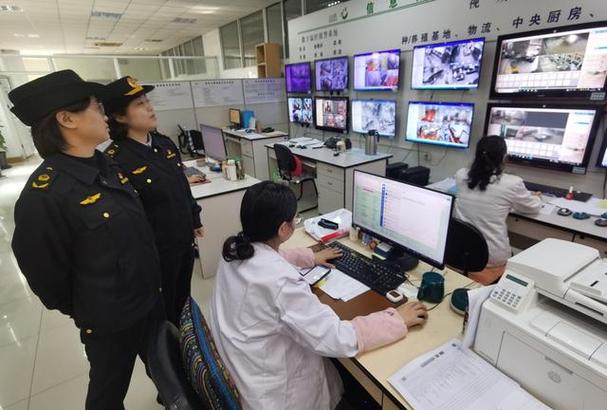 监控器为什么跟着人动