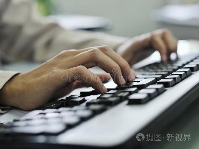 键盘一直在自己打字