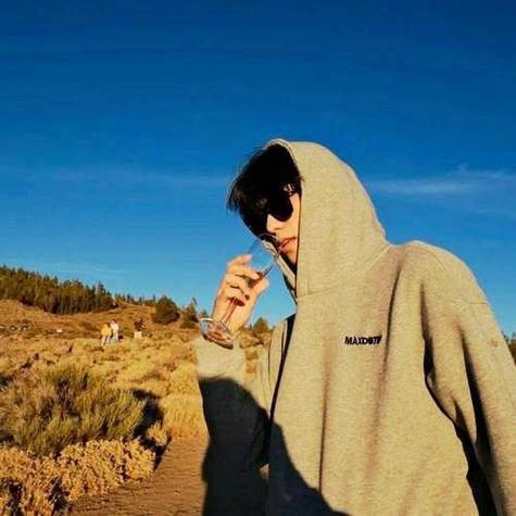 一直不换头像的人说明什么