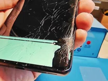 一加ace3外屏碎了有必要换屏幕吗