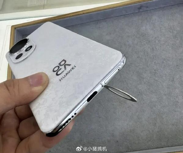 手机卡针误捅麦克风