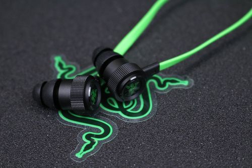 雷蛇战锤狂鲨v2测评