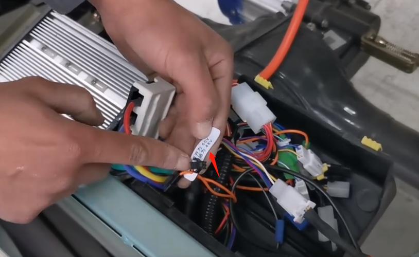 电动三轮车控制器安装视频